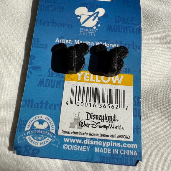 NWT Disneyland Celebrate the Mountains Big Thunder Mountain Chip & Dale Pin - Picture 6 of 12